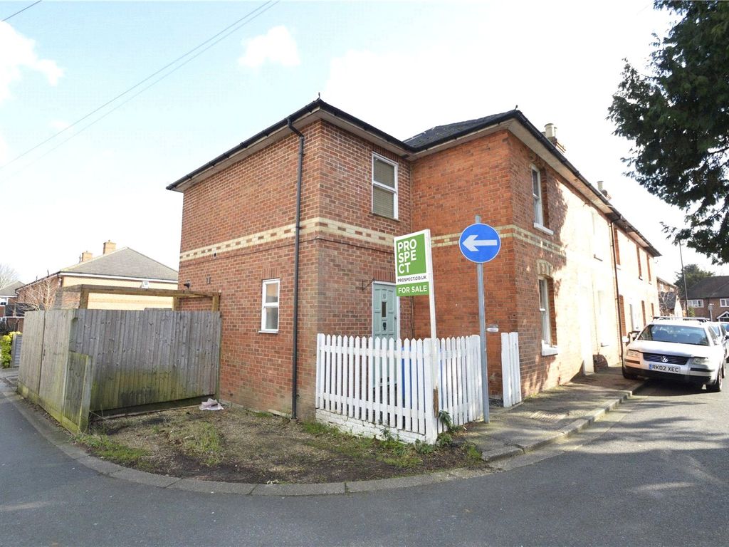 3 bed end terrace house for sale in West Dean, Maidenhead, Berkshire