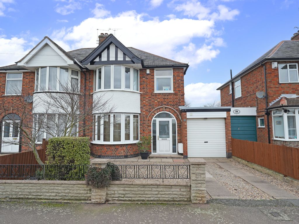 3 bed semidetached house for sale in Shakespeare Drive, Leicester, Leicestershire LE3, £270,000