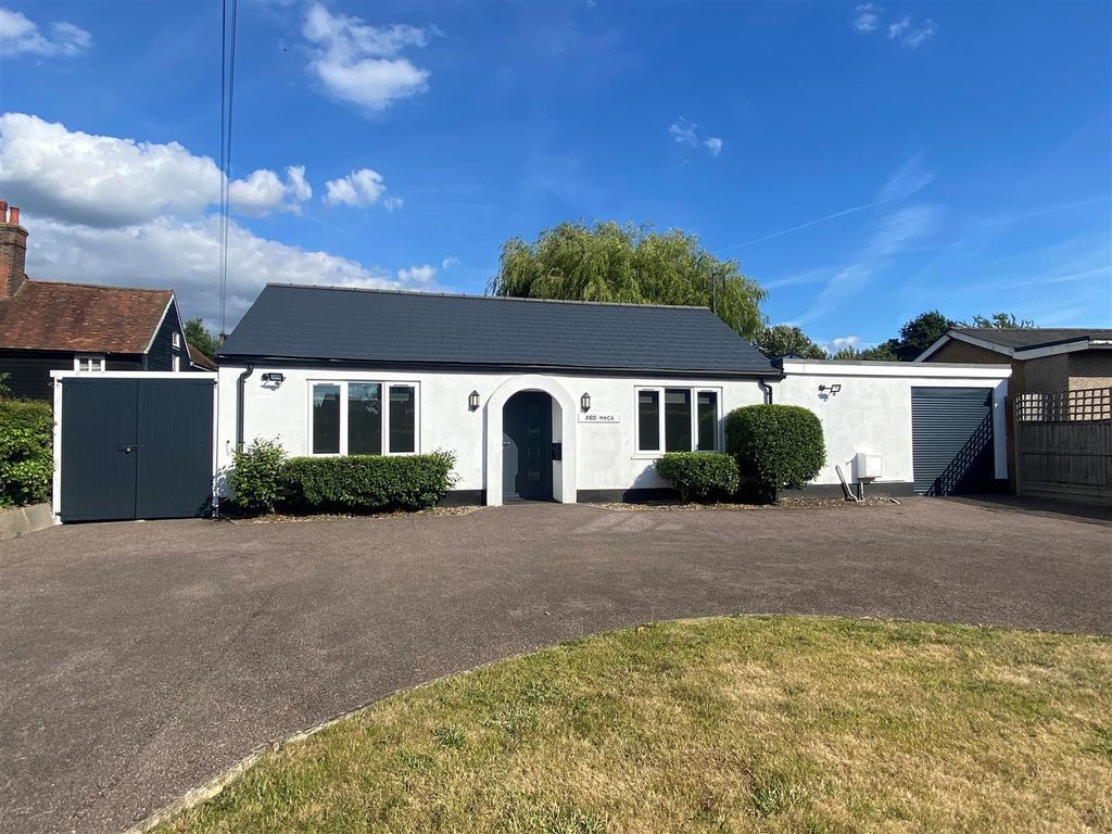 3 bed detached bungalow for sale in Sleapshyde, Smallford, St. Albans