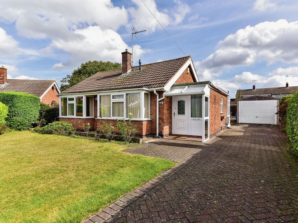 2 bed detached bungalow for sale in Keats Road, Balderton, Newark NG24