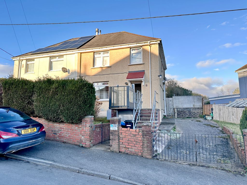 3 bed semidetached house for sale in HeolYBryniau, Pant, Merthyr