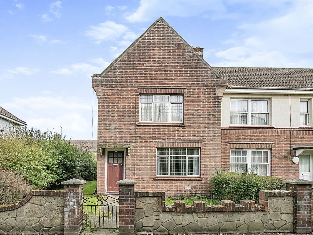 3 bed end terrace house for sale in Pier Plain, Gorleston, Great