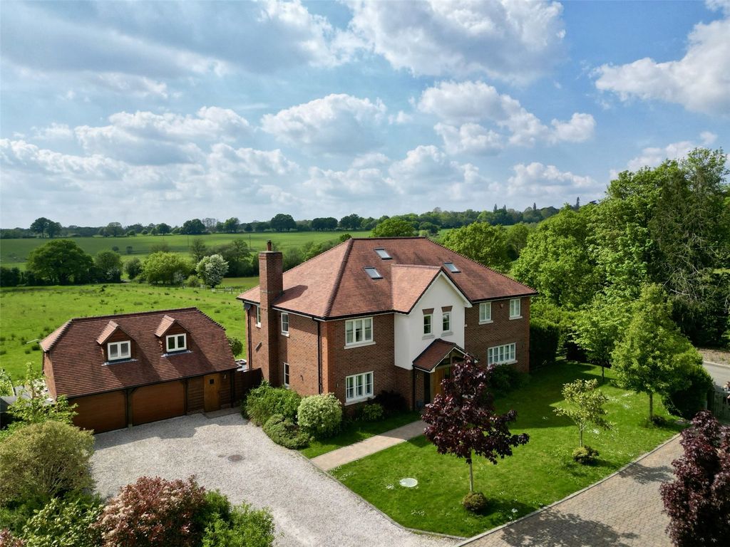5 bed country house for sale in Broadgate Farm, Hook Road, Ampfield
