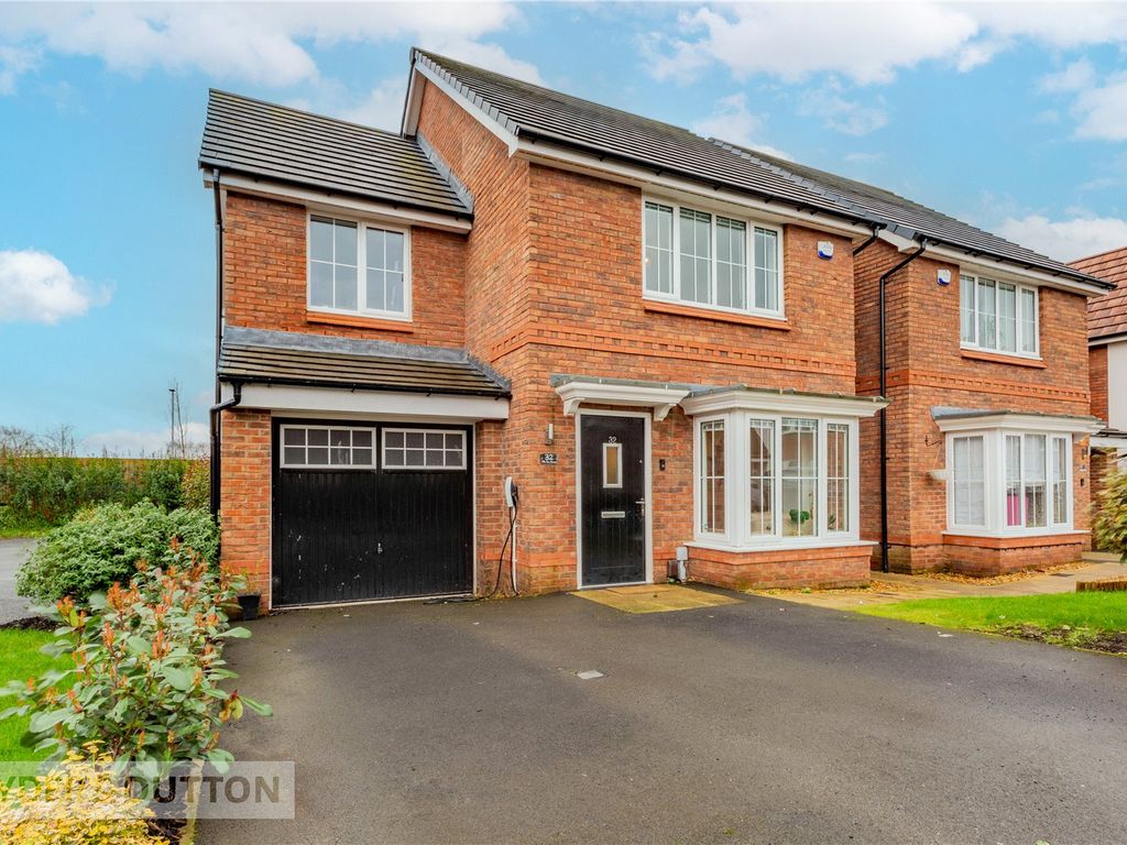 3 bed detached house for sale in Mill Fold Gardens, Chadderton, Oldham