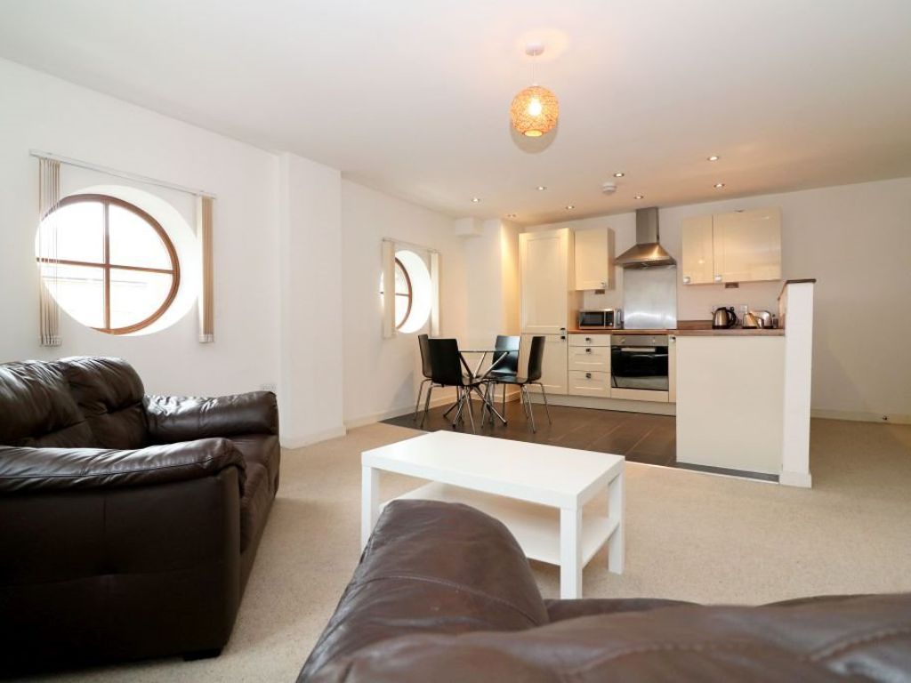 2 bed flat to rent in Old Mill, Thornton Road, Bradford BD1, £850 pcm