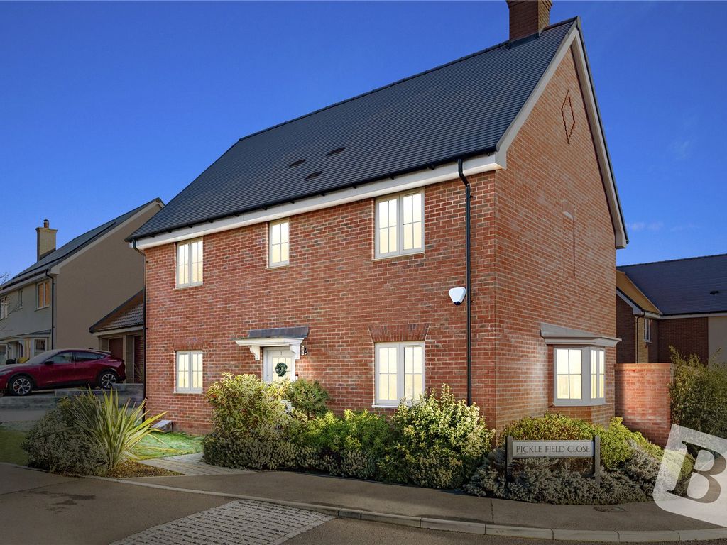 4 bed detached house for sale in Pickle Field Close, Runwell, Wickford, Essex SS11, £575,000