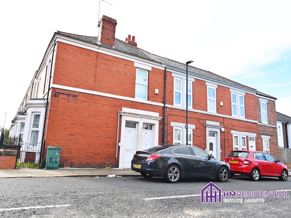 3 bed flat for sale in Severus Road, Fenham, Newcastle Upon Tyne NE4