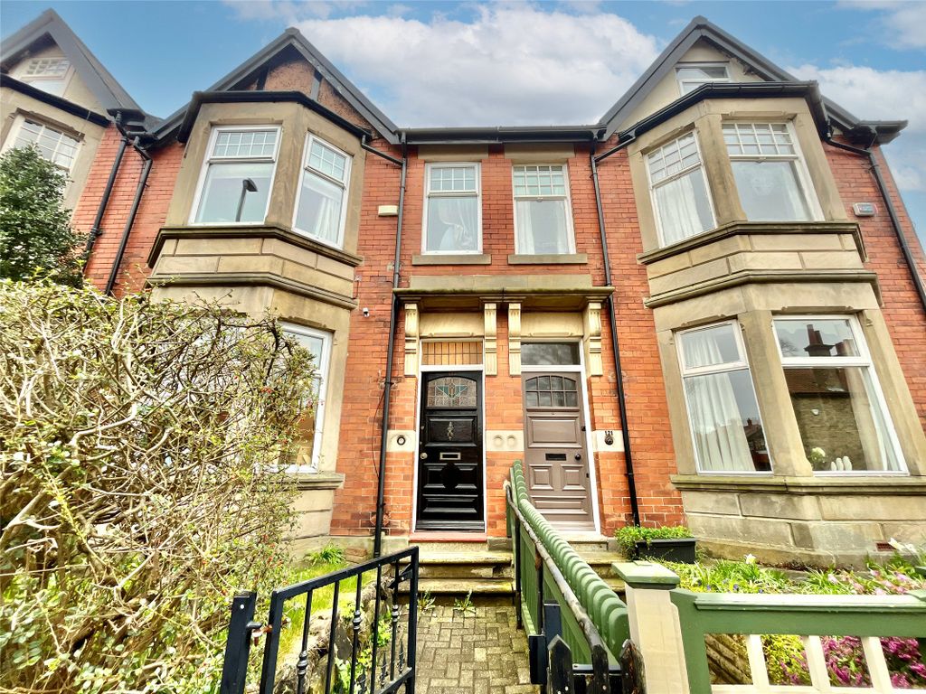 4 bed terraced house for sale in Kells Lane, Low Fell NE9, £320,000