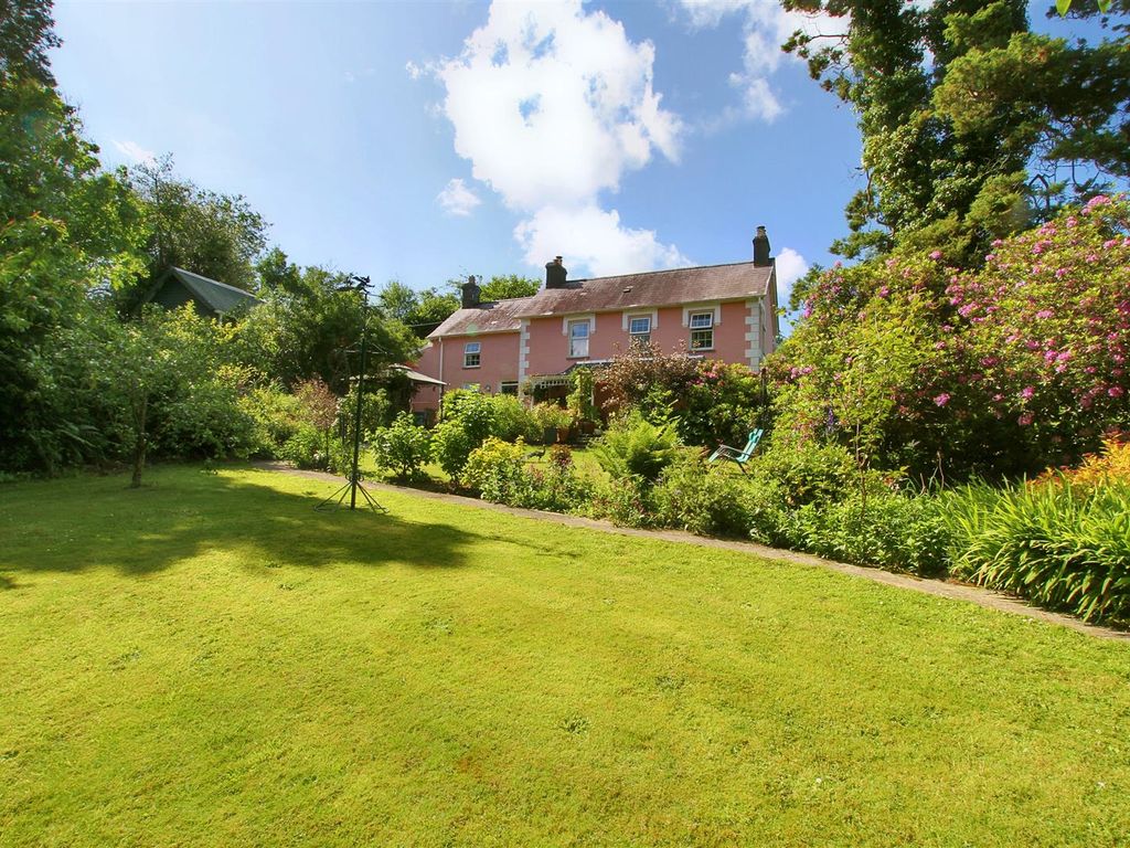 3 bed detached house for sale in Henllan, Llandysul SA44, £425,000 Zoopla