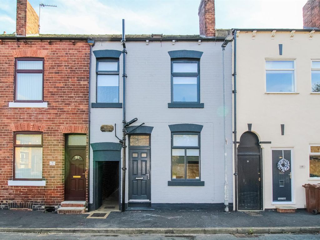 4 bed terraced house for sale in Pilkington Street, Thornes, Wakefield