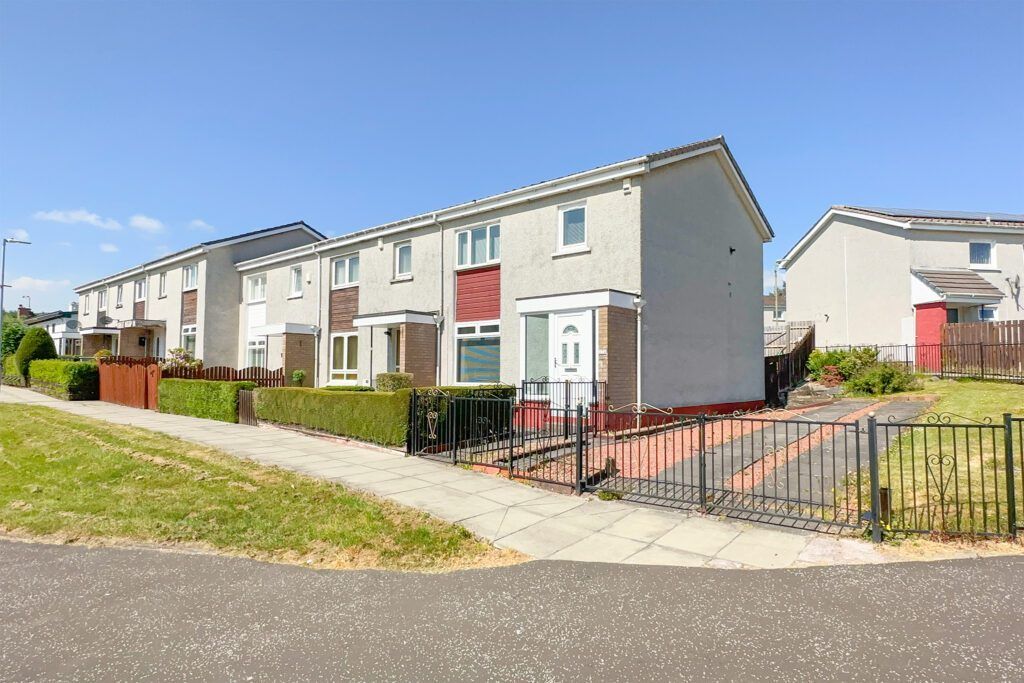 3 bed end terrace house for sale in Second Avenue, Clydebank G81, £