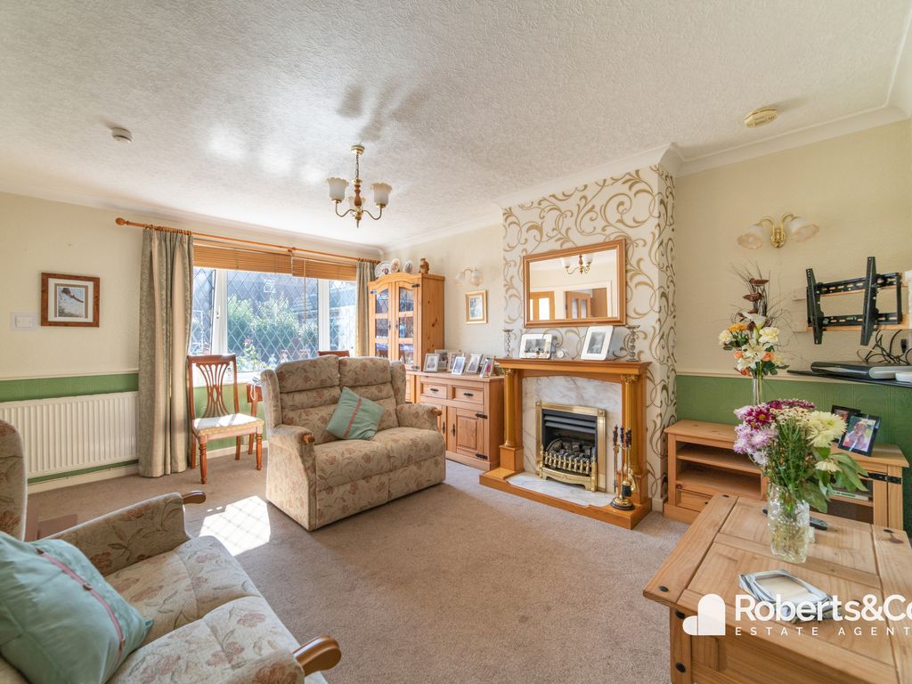 2 bed semidetached bungalow for sale in Douglas Close, Bamber Bridge