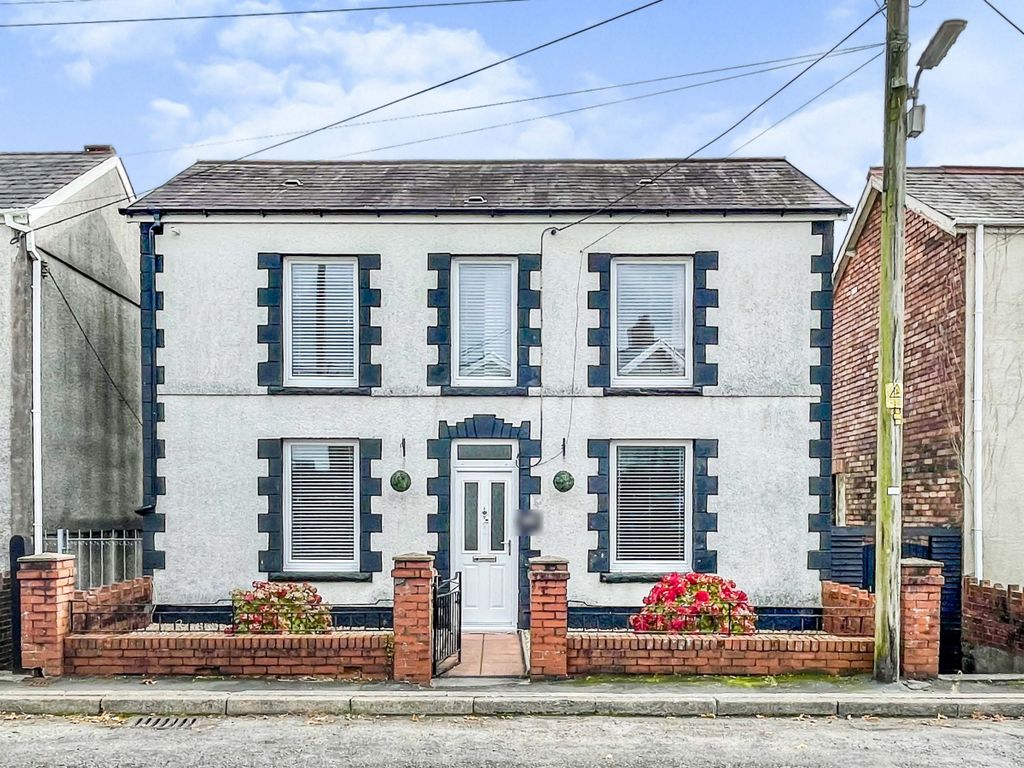 4 bed detached house for sale in Grove Road, Pontardawe SA8 Zoopla