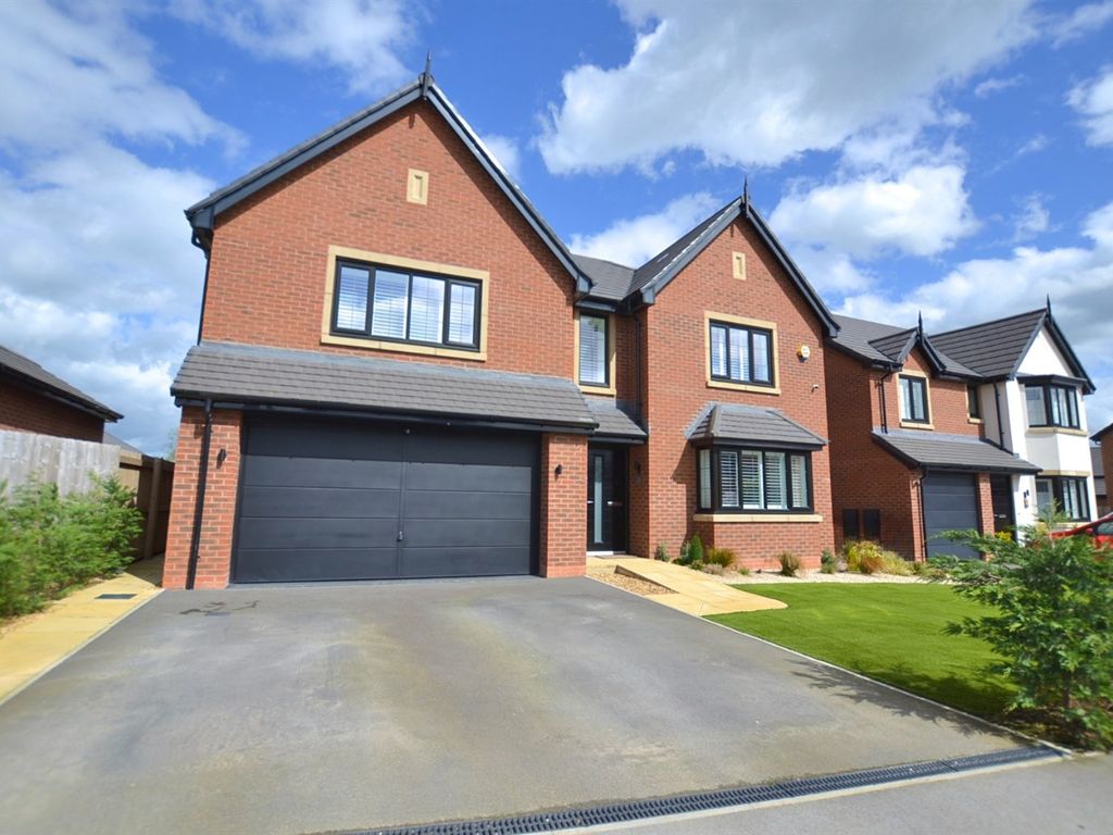 5 bed detached house for sale in Elmwood Drive, Congleton CW12, £675,000 Zoopla