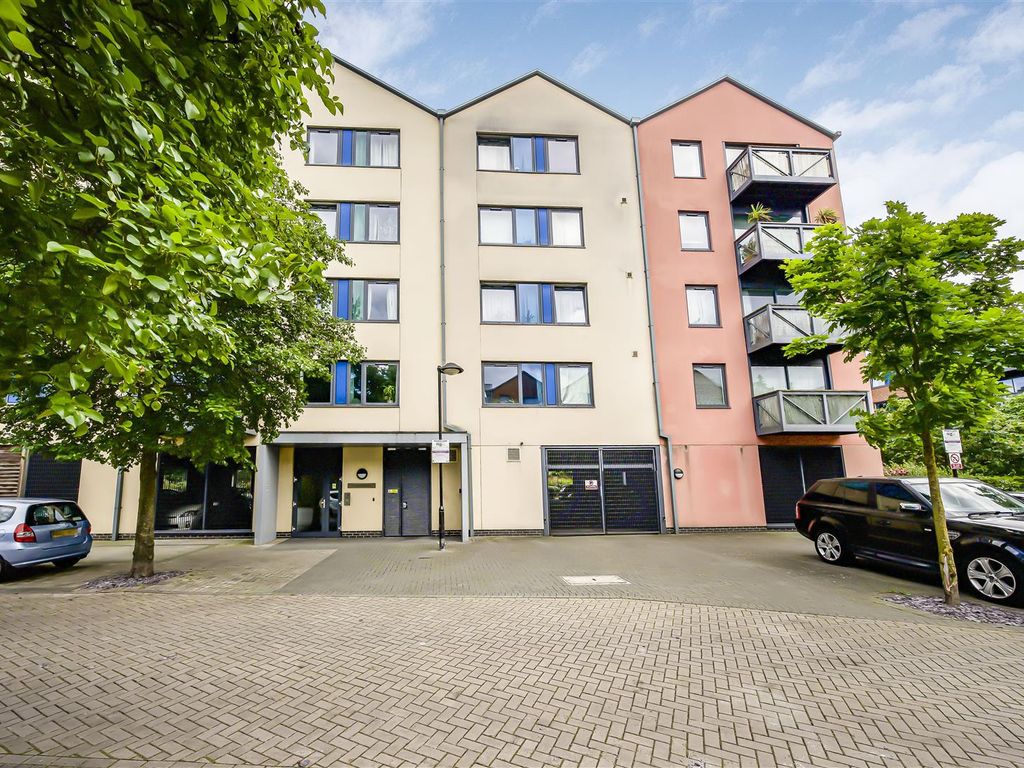 2 bed flat for sale in Union Lane, Isleworth TW7, £380,000 Zoopla