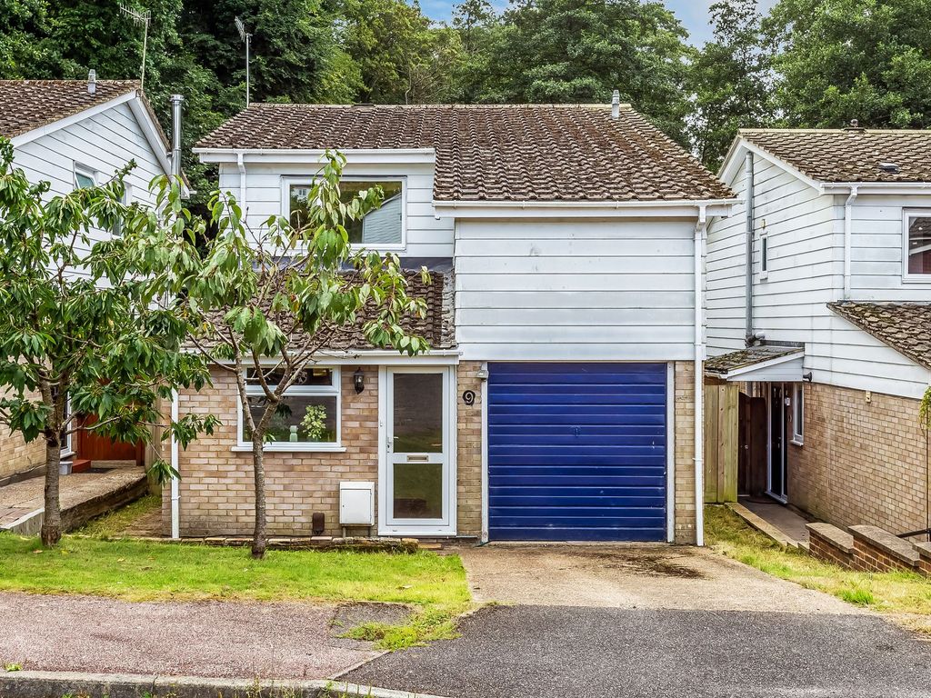 4 bed detached house for sale in Redleaf Close, Tunbridge Wells TN2, £