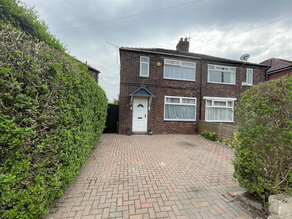 3 bed semidetached house for sale in Dumbarton Road, Stockport SK5