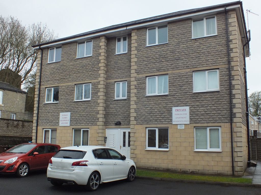 2 bed flat to rent in Acre Park, Bacup OL13 Zoopla