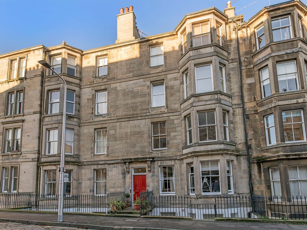 Flat 4, 10 Leslie Place, Stockbridge, Edinburgh EH4  