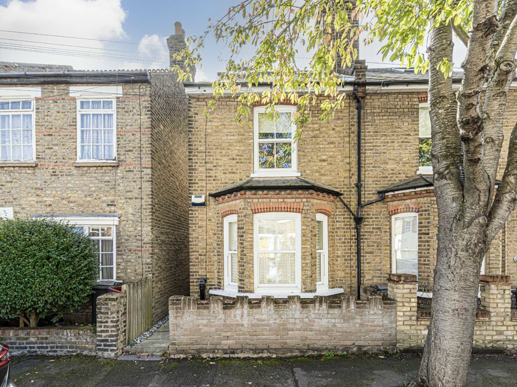 3 bed semidetached house for sale in Napier Road, Isleworth TW7, £