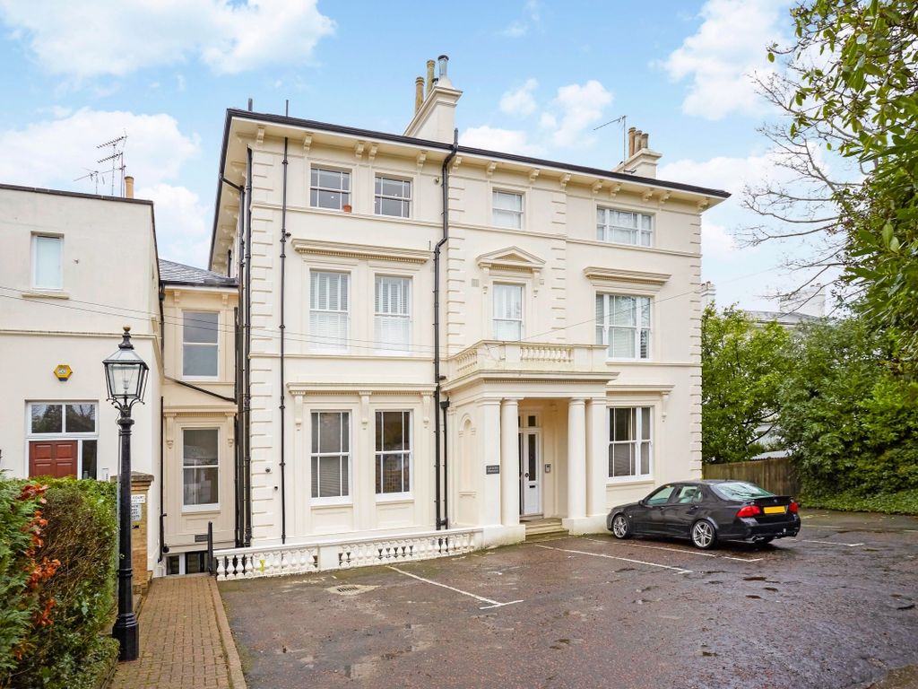 3 bed detached house to rent in Calverley Park Gardens, Tunbridge Wells