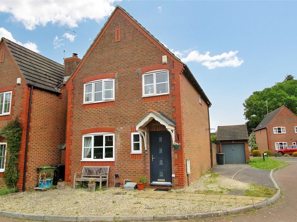 4 bed detached house for sale in Nursery Field, Liss, Hampshire GU33
