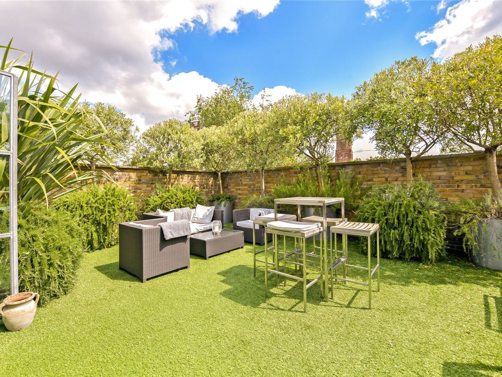 3 The Quad, 58 Battersea High St, London SW11