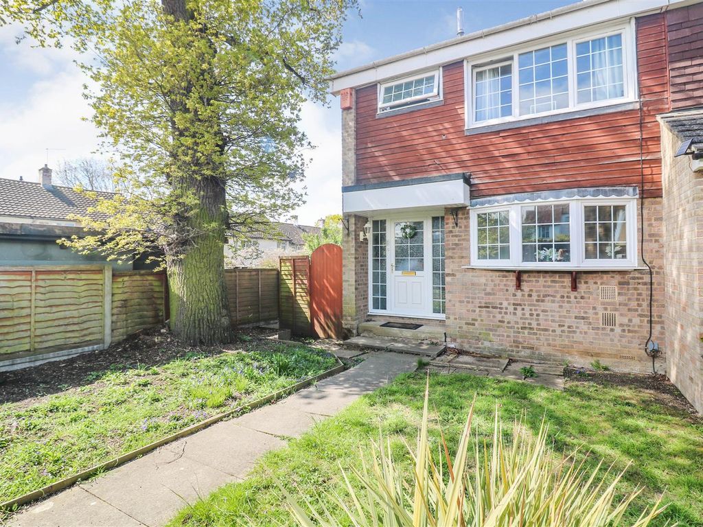 3 bed end terrace house for sale in Pinewood Close, Newhall, Harlow