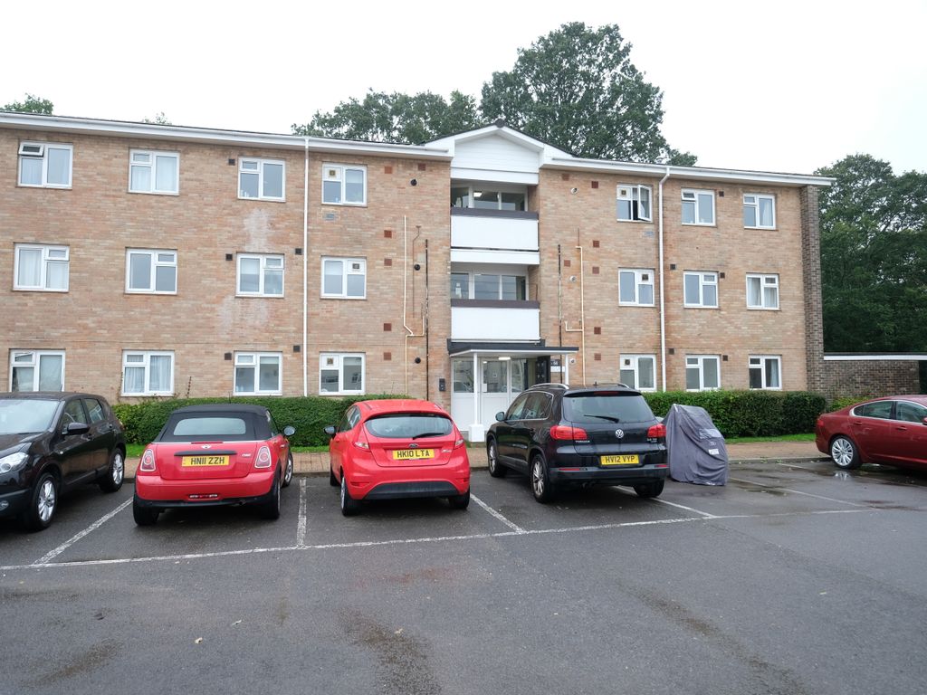 2 bed flat to rent in Africa Drive, Marchwood SO40, £800 pcm Zoopla