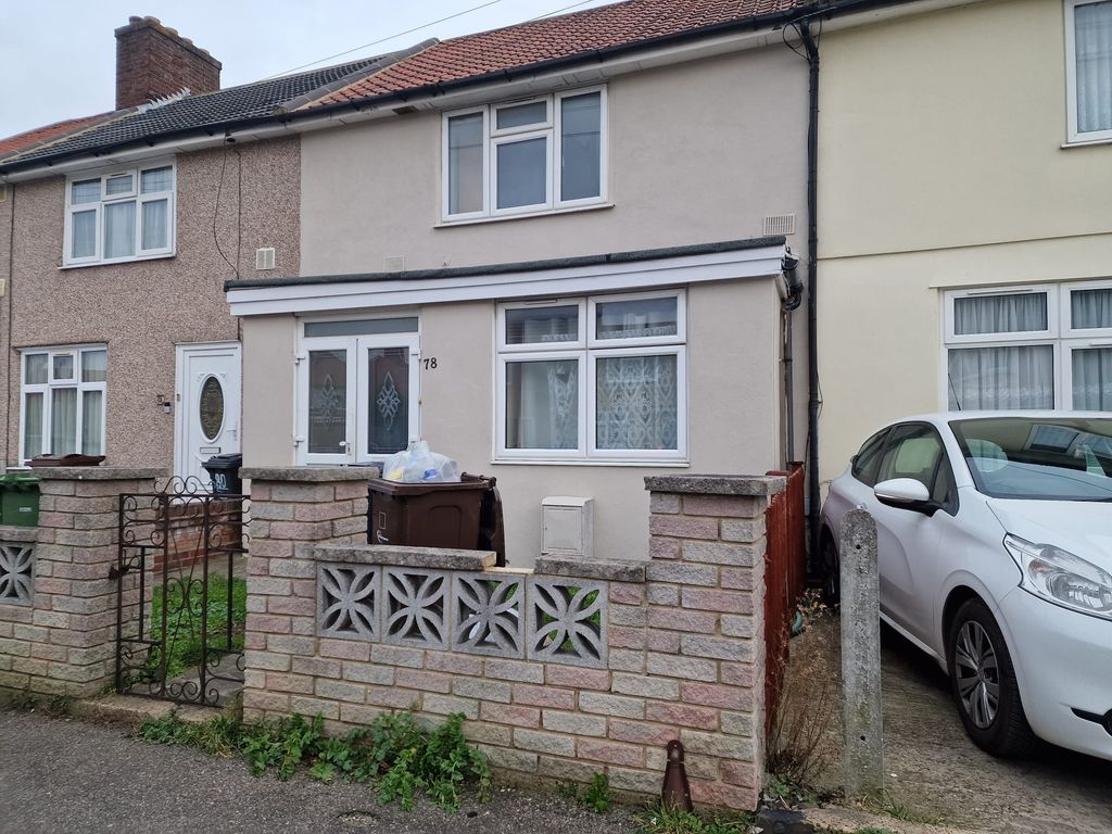 3 bed terraced house for sale in Stanhope Road, Dagenham RM8 Zoopla