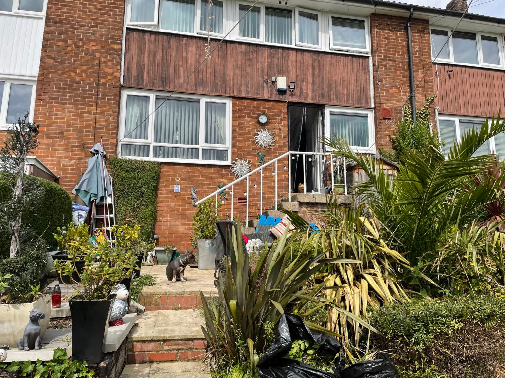 3 Bed Terraced House For Sale In Cawthorne Close Sheffield S8 Zoopla