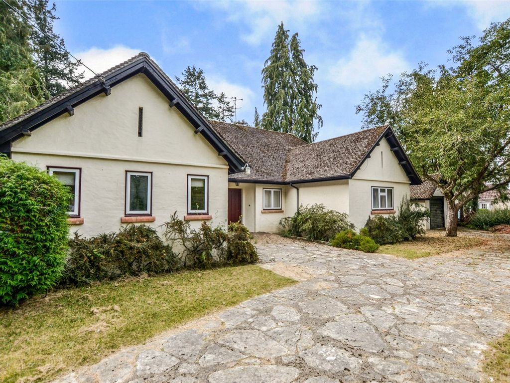 4 bed bungalow for sale in Riverside Road, West Moors, Ferndown, Dorset