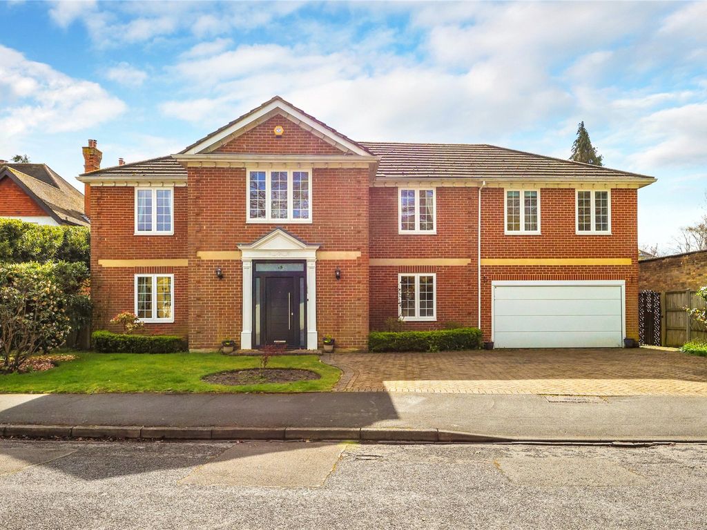 5 bed detached house for sale in Castle Road, Weybridge, Surrey KT13