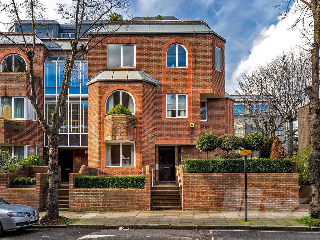 Penthouse 1, Avenue Road, St Johns Wood NW8