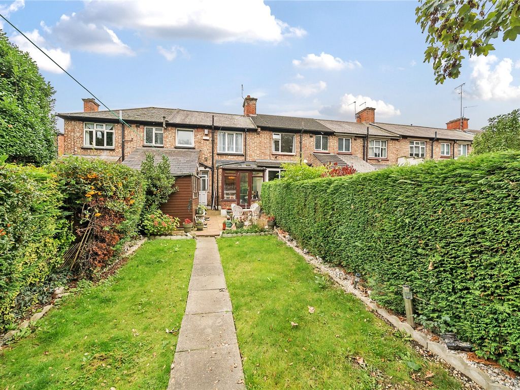 3 bed detached house for sale in Oakdale Road, London N4, £700,000 Zoopla