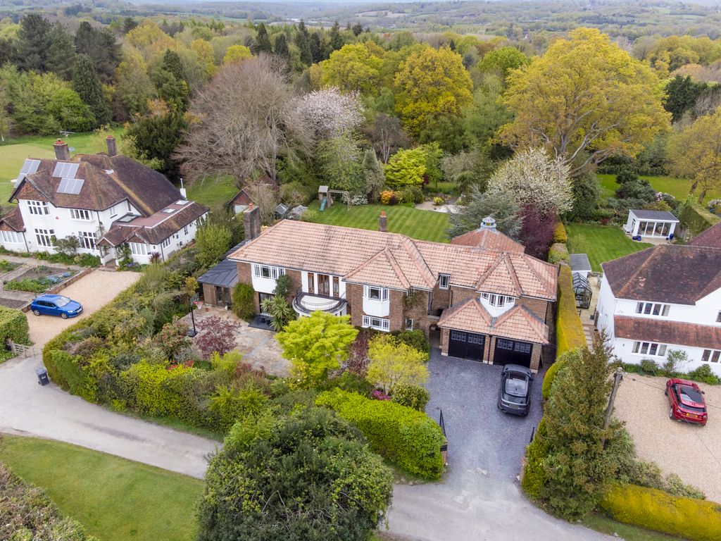 6 bed detached house for sale in Sandridge Lane, Haywards Heath RH16, £