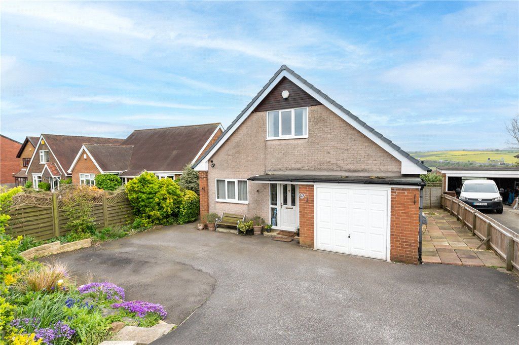 3 bed detached house for sale in Batley Road, Kirkhamgate, Wakefield