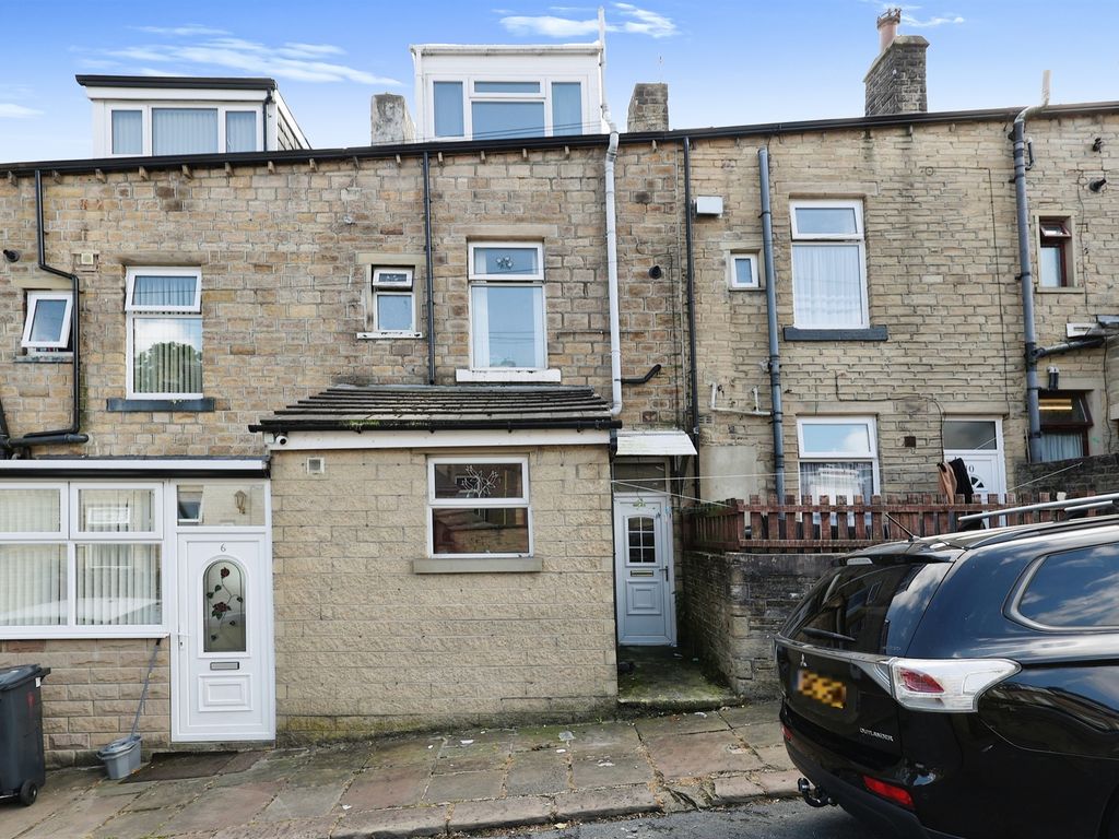 4 bed terraced house for sale in Redcliffe Street, Keighley BD21, £