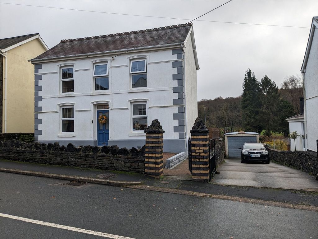 3 bed detached house for sale in Gwyn Street, Alltwen, Pontardawe SA8