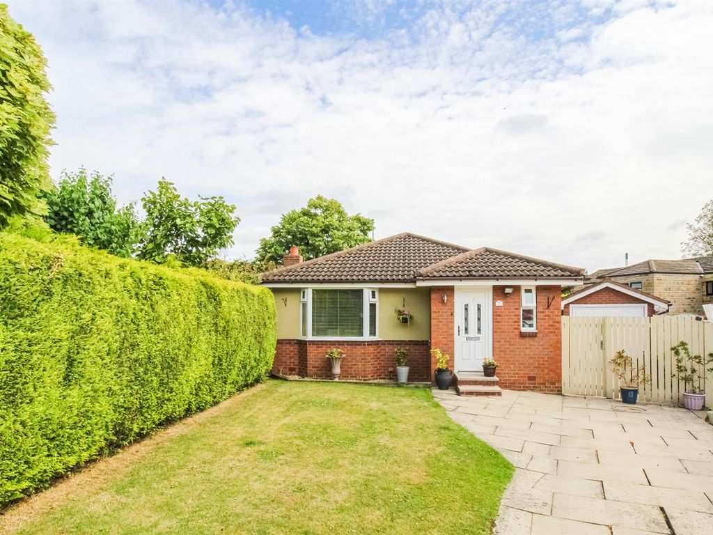 3 bed detached bungalow for sale in Far Richard Close, Ossett WF5 Zoopla