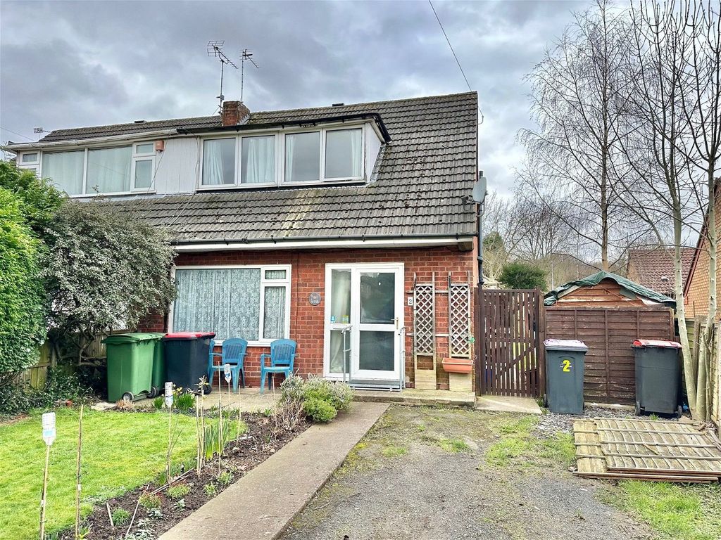 3 bed semidetached house for sale in Oldcroft, Telford TF2, £160,000