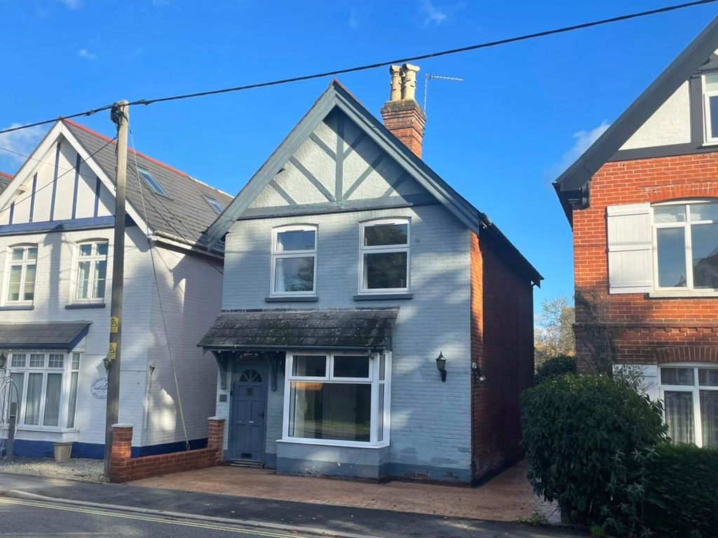 3 bed detached house for sale in Romsey Road, Lyndhurst SO43 Zoopla