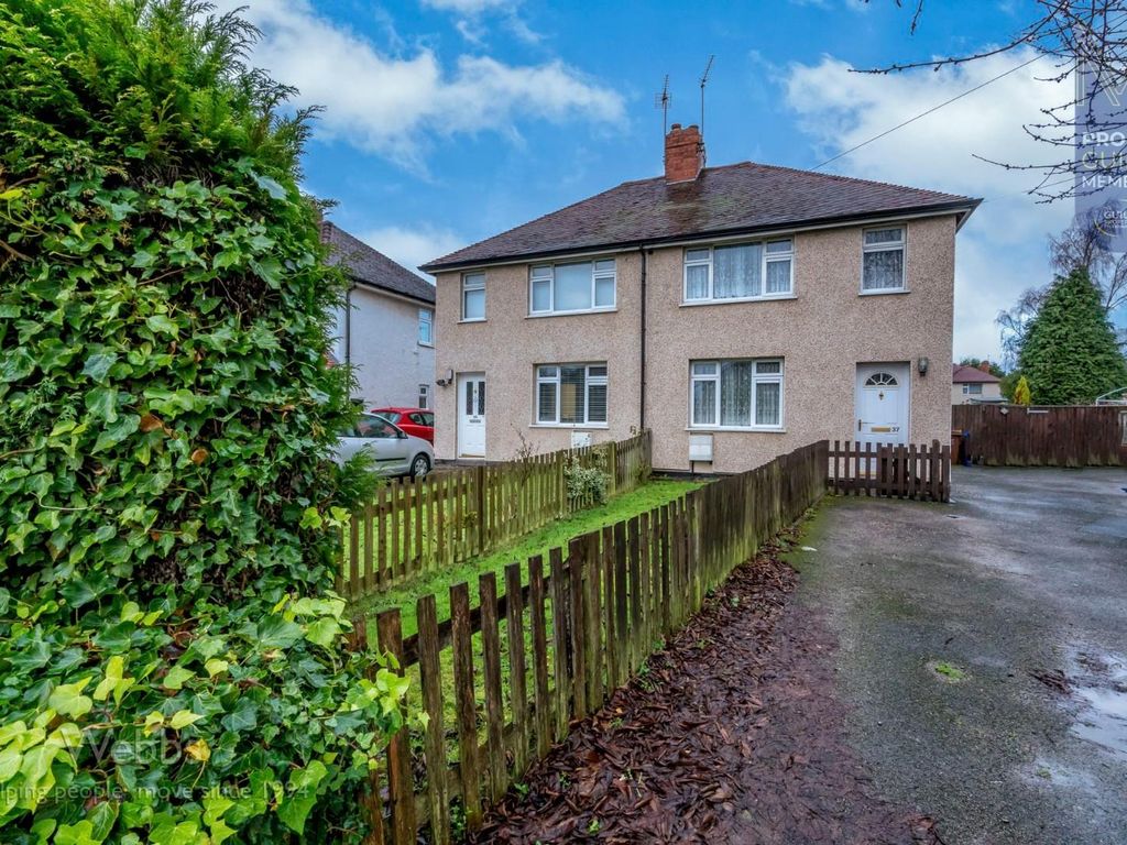 3 bed semidetached house to rent in Lilac Avenue, Cannock WS11, £895