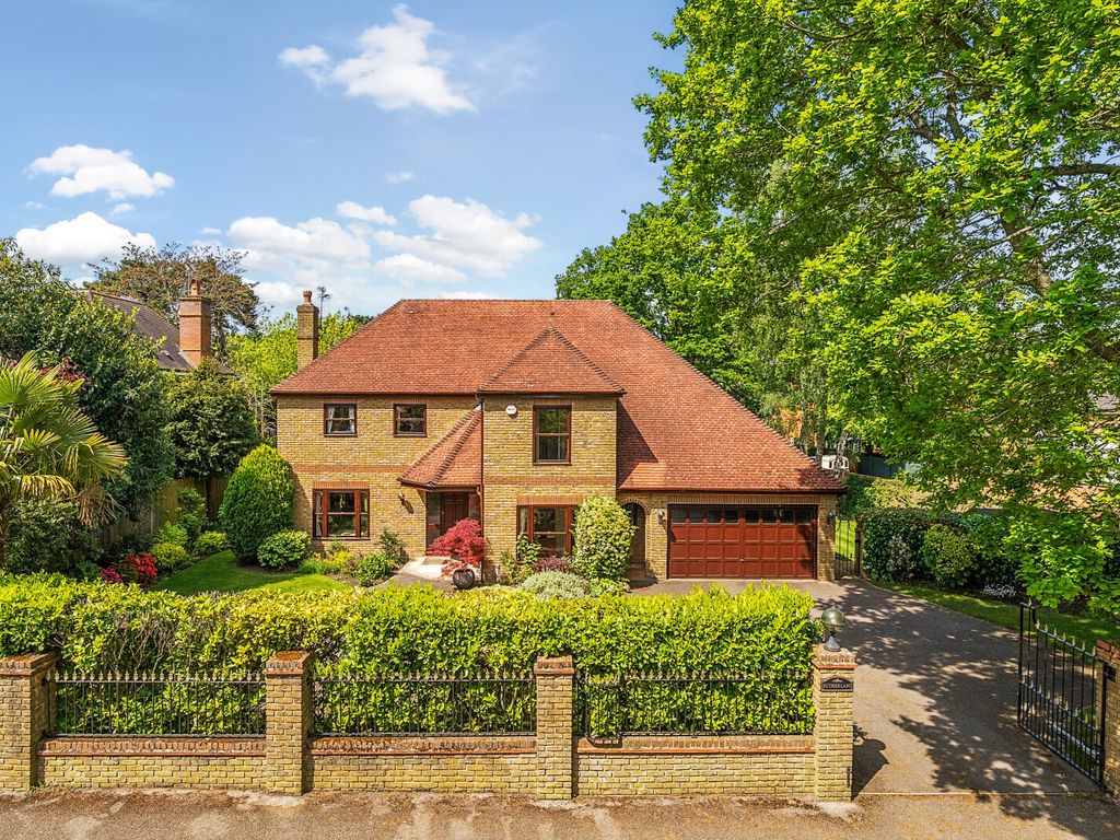 5 bed detached house for sale in Old Avenue, Weybridge KT13, £2,000,000