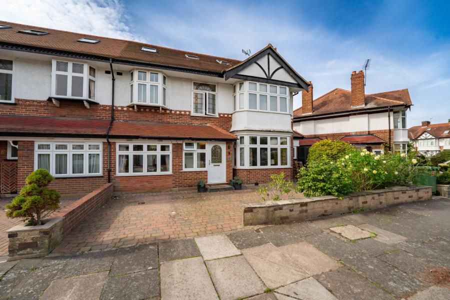 6 bed semidetached house for sale in Delamere Road, London W5, £