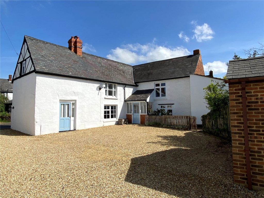 3 bed detached house for sale in High Street, Ravensthorpe