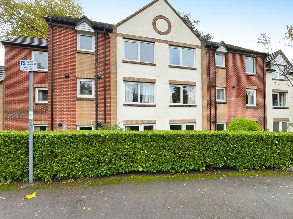 2 bed flat for sale in Grovelands Avenue, Swindon, Wiltshire SN1, £110,000 Zoopla