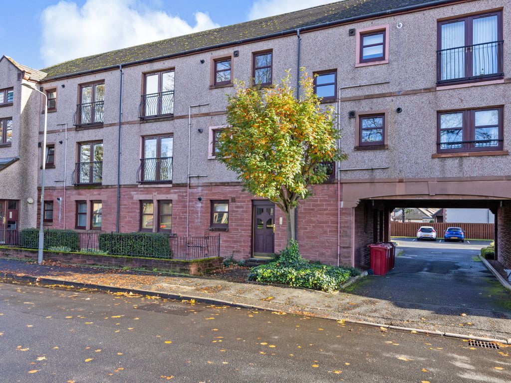 2 bed flat for sale in Brown Court, Grangemouth FK3 Zoopla