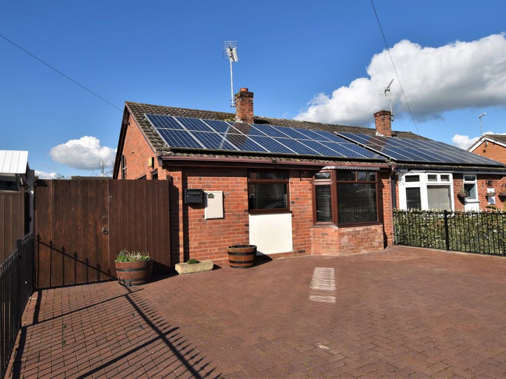 2 bed semidetached bungalow for sale in Farcroft Drive, Market Drayton