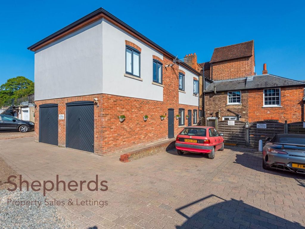 2 bed flat for sale in Cedar House Mews, Bourne Close, Broxbourne EN10